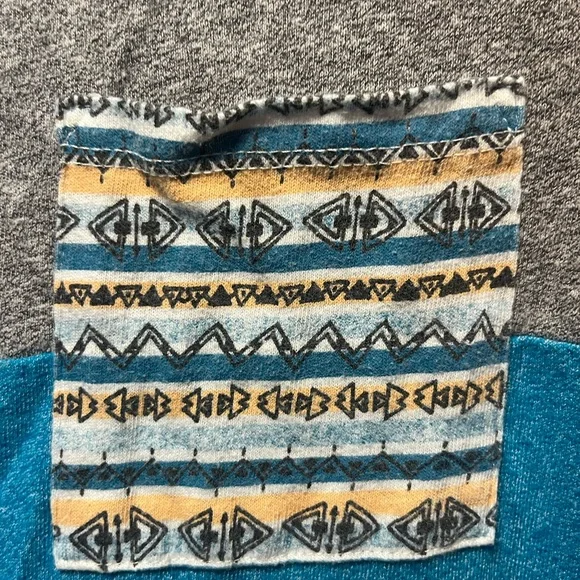 On the Byas Gray and Blue Tank Top (086) - Picture 4 of 9